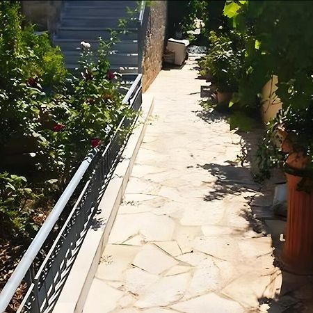 Appartement Σύγχρονο Vintage Στο Μαρούσι à Athènes Extérieur photo
